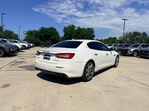 Bianco 2018 Maserati Quattroporte S Q4