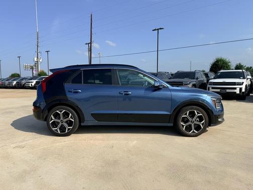 Mineral Blue 2023 Kia Niro Plug-In Hybrid SX Touring