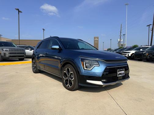 Mineral Blue 2023 Kia Niro Plug-In Hybrid SX Touring