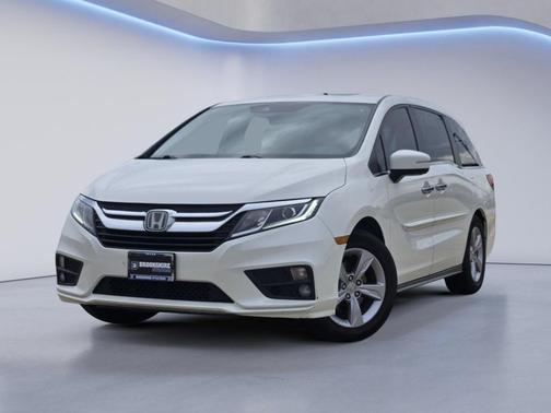 White Diamond Pearl 2018 Honda Odyssey EX-L