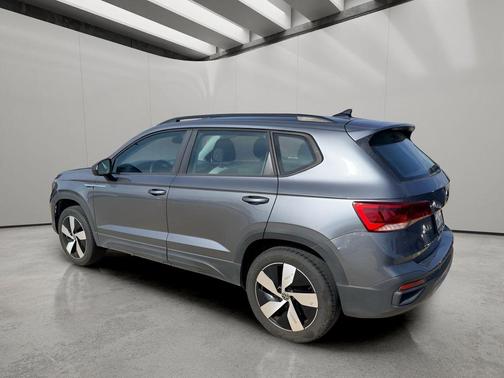 Platinum Gray Metallic 2024 Volkswagen Taos 1.5T S