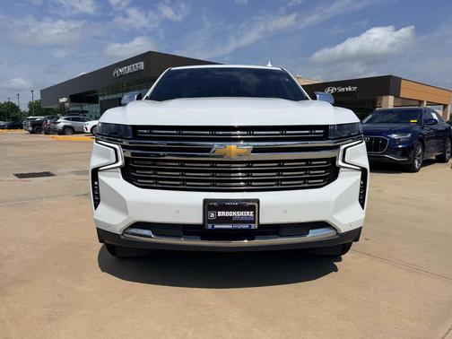 Summit White 2022 Chevrolet Suburban Premier