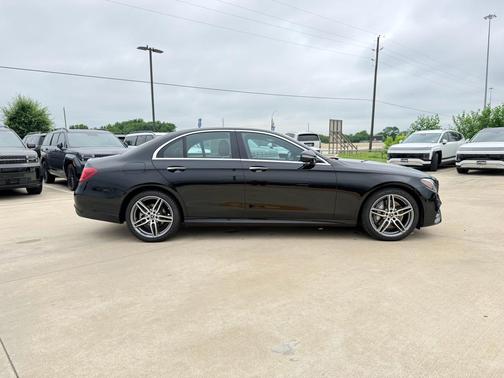 Obsidian Black Metallic 2019 Mercedes-Benz E-Class E 300 4MATIC