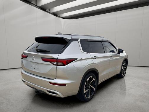 Alloy Silver Metallic 2022 Mitsubishi Outlander SEL