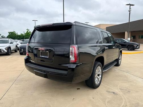 Onyx Black 2018 GMC Yukon XL SLT
