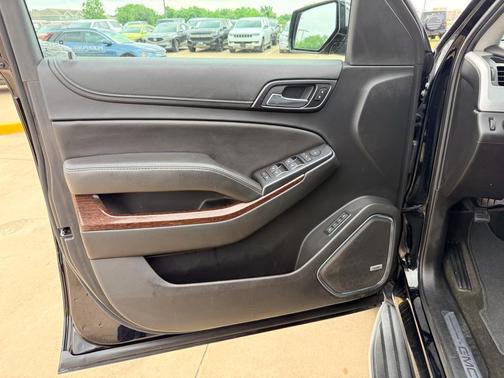 Onyx Black 2018 GMC Yukon XL SLT
