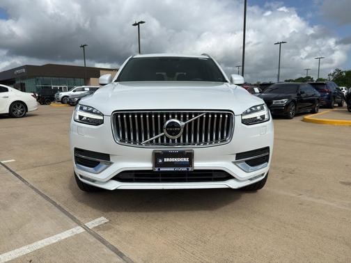 Crystal White Metallic 2020 Volvo XC90 T6 Inscription 7 Passenger