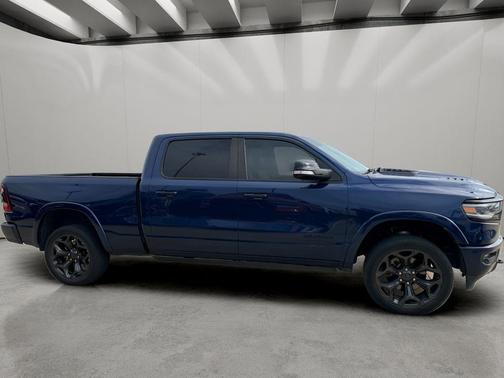 Patriot Blue Pearlcoat 2021 RAM 1500 Limited