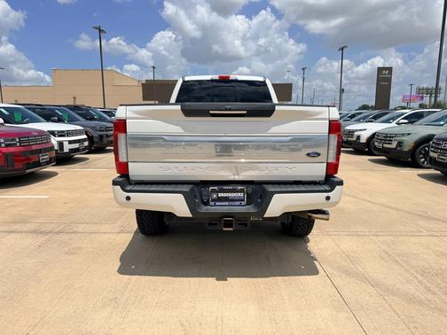 White Platinum Tri-Coat Metallic 2018 Ford F-350 Platinum