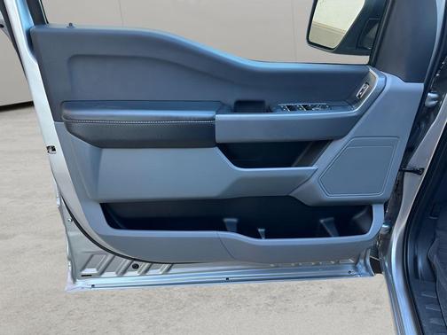 Iconic Silver Metallic 2022 Ford F-150 XLT