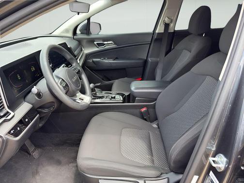 Gravity Gray 2023 Kia Sportage LX