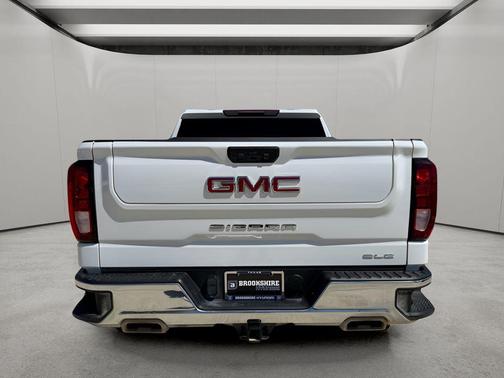 Summit White 2024 GMC Sierra 1500 SLE