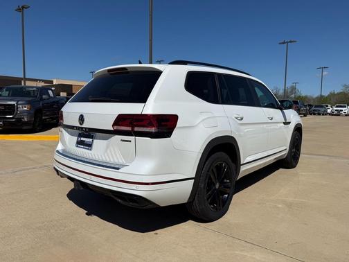 Opal White Pearl Effect 2023 Volkswagen Atlas 3.6 V6 SEL R-Line Black