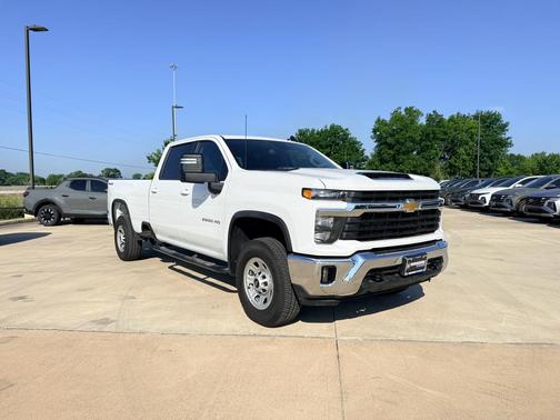 Summit White 2025 Chevrolet Silverado 2500 LT
