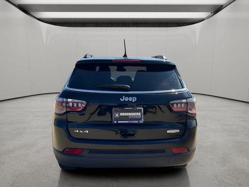 Diamond Black 2025 Jeep Compass Latitude