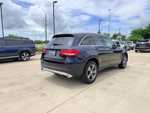 Lunar Blue Metallic 2016 Mercedes-Benz GLC-Class GLC 300