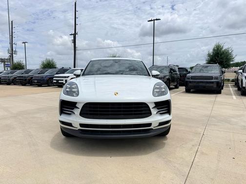 White 2019 Porsche Macan S