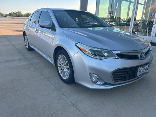 Classic Silver Metallic 2014 Toyota Avalon Hybrid XLE Touring