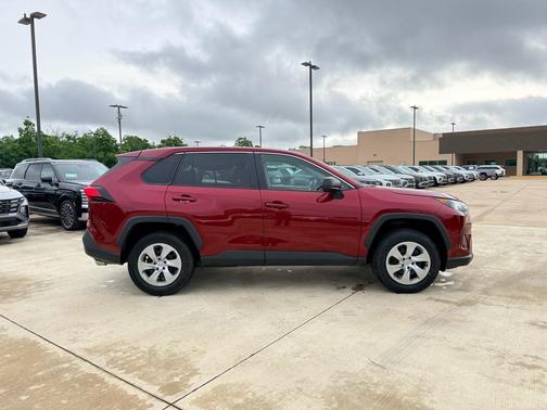Ruby Flare Pearl 2022 Toyota RAV4 LE