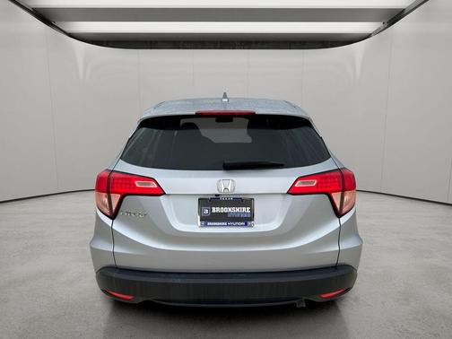Lunar Silver Metallic 2018 Honda HR-V EX
