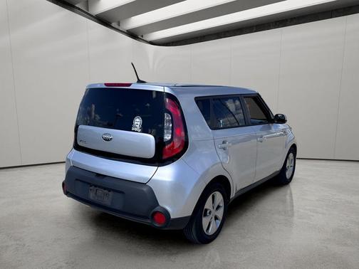 Bright Silver 2015 Kia Soul Base