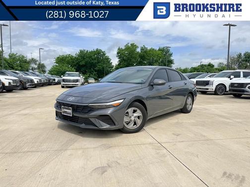 Gray 2024 Hyundai ELANTRA SE
