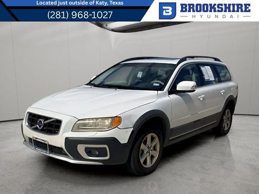 Ice White 2010 Volvo XC70 3.2