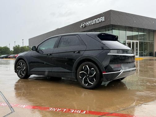 Black 2023 Hyundai IONIQ 5 SEL