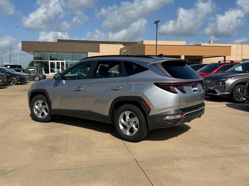 Shimmering Silver 2023 Hyundai TUCSON SEL
