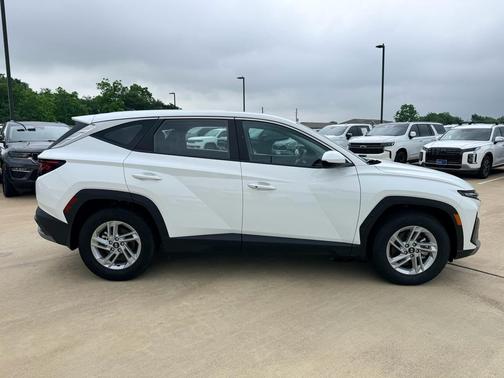 Serenity White Pearl 2025 Hyundai TUCSON SE
