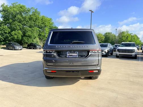 Metallic 2022 Jeep Grand Wagoneer Series II