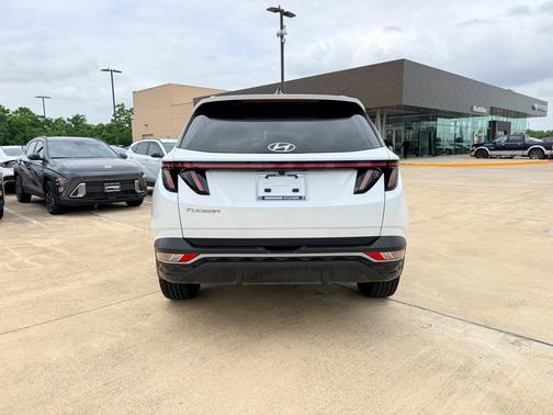 Quartz White 2022 Hyundai TUCSON SEL
