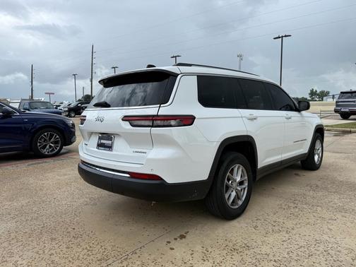 Bright White Clearcoat 2023 Jeep Grand Cherokee L Laredo