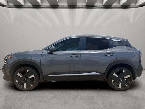 Gun Metallic 2025 Nissan Kicks SR