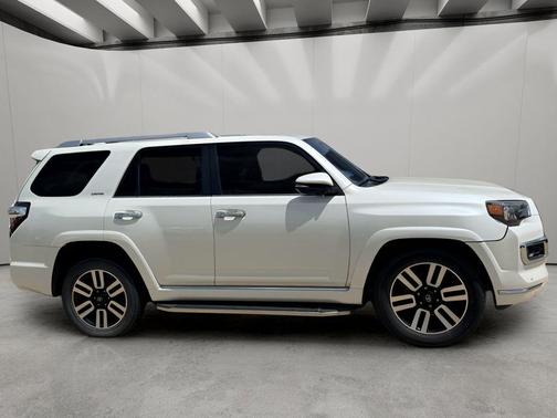 Blizzard Pearl 2020 Toyota 4Runner Limited