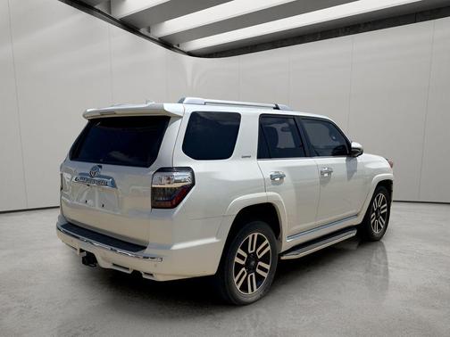 Blizzard Pearl 2020 Toyota 4Runner Limited