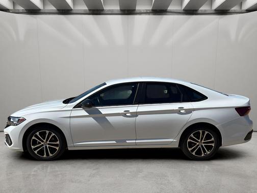 Pure White 2024 Volkswagen Jetta 1.5T Sport