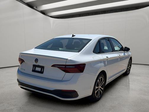 Pure White 2024 Volkswagen Jetta 1.5T Sport