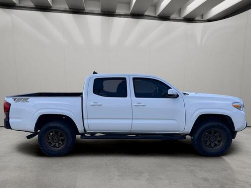 Ice 2023 Toyota Tacoma SR