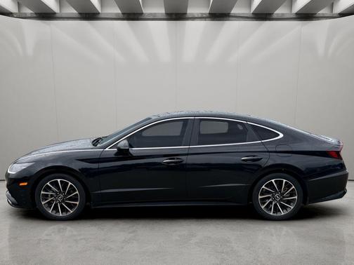 Phantom Black 2022 Hyundai SONATA Limited