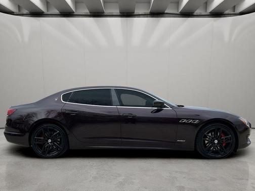 Rosso Folgore Metallic 2021 Maserati Quattroporte S GranSport