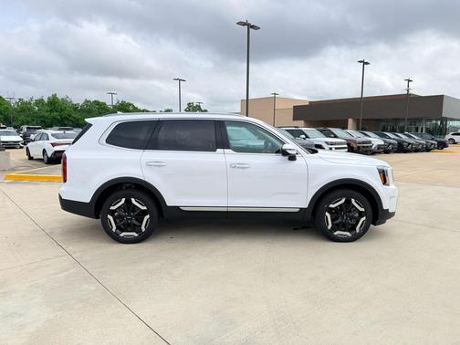 Glacial White Pearl 2025 Kia Telluride S