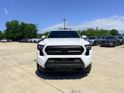 Ice 2025 Toyota Tacoma SR5