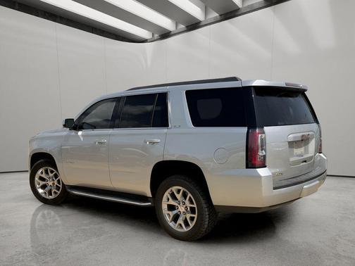 Quicksilver Metallic 2017 GMC Yukon SLE