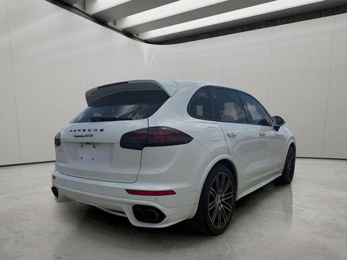 2017 Porsche Cayenne GTS