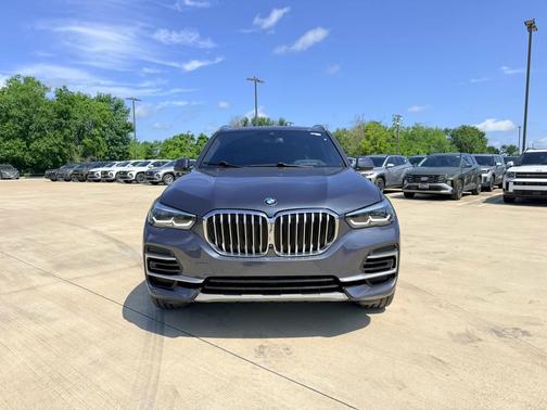 Metallic 2022 BMW X5 xDrive40i