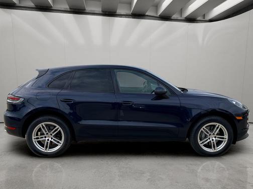 Night Blue Metallic 2019 Porsche Macan Base