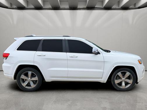 Bright White Clearcoat 2015 Jeep Grand Cherokee Overland