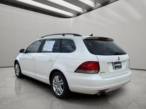 Candy White 2012 Volkswagen Jetta TDI