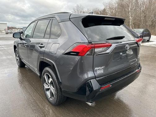 2025 Toyota RAV4 Hybrid SE